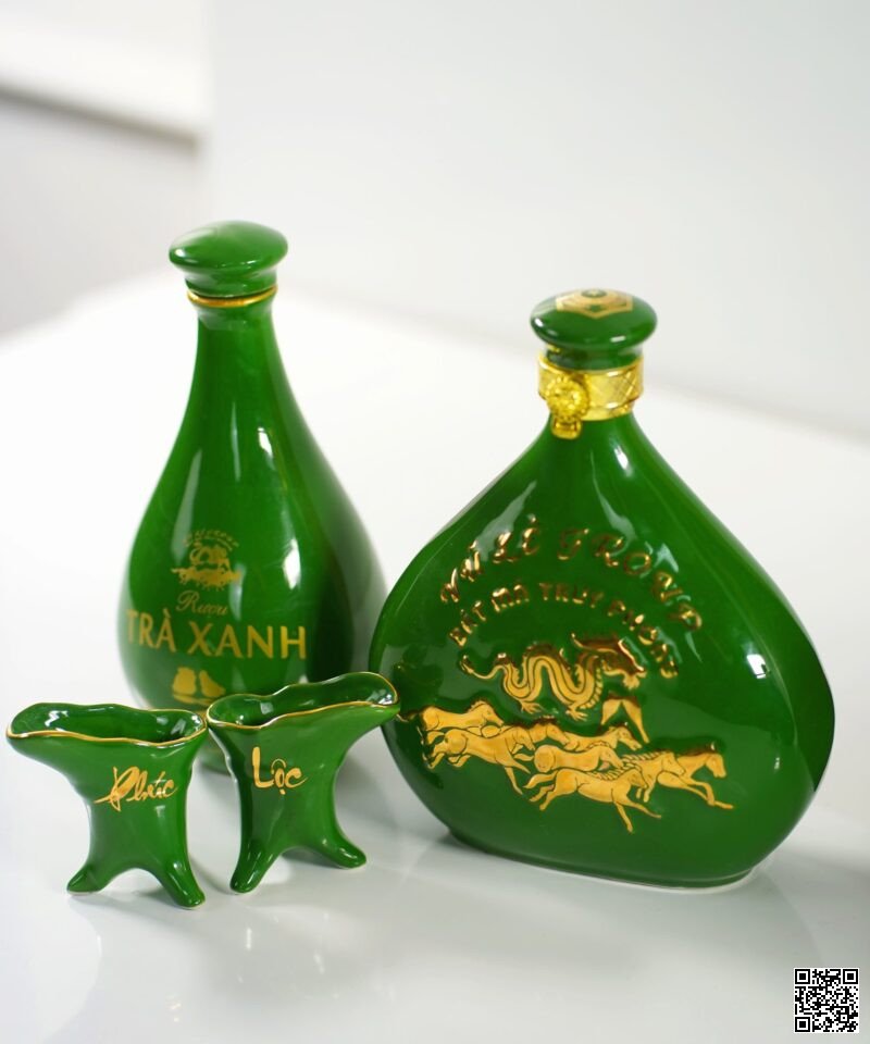 Ruou-Tra-Xanh-tinh-hoa-ruou-Viet